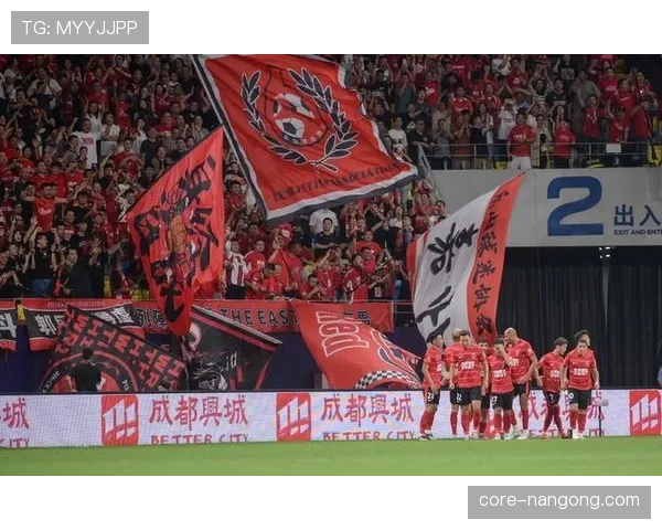 上海申花防守体系稳定,难以扩大领先优势的局面及对赛季争冠格局的影响 上海申花防守体系稳定,难以扩大领先优势的局面及对赛季争冠格局的影响